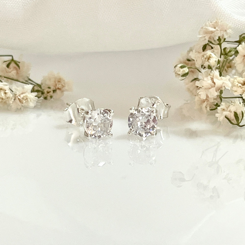 Aretes de Plata Circonita 5MM | Nicola Joyería