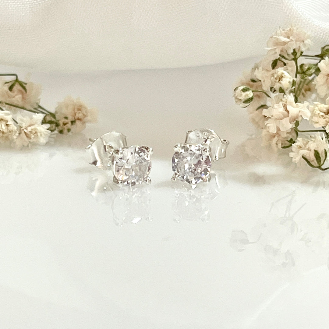 Aretes de Plata Circonita 5MM | Nicola Joyería