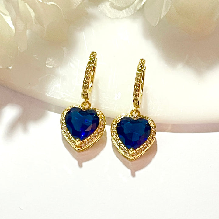 Huggies de Acero 💙Corazón Azul | Nicola Joyería 