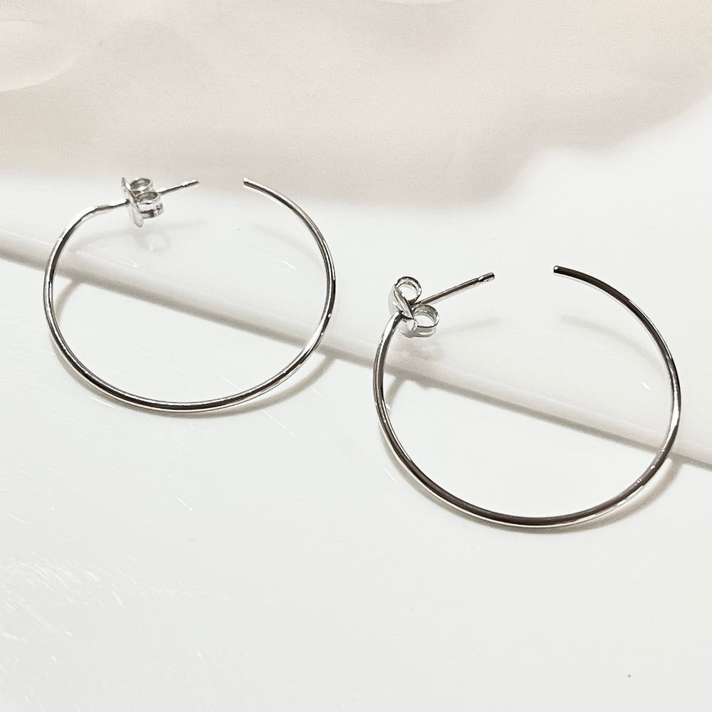 Aretes Plata 🔘Media Argolla Lisa 31MM | Nicola Joyería 