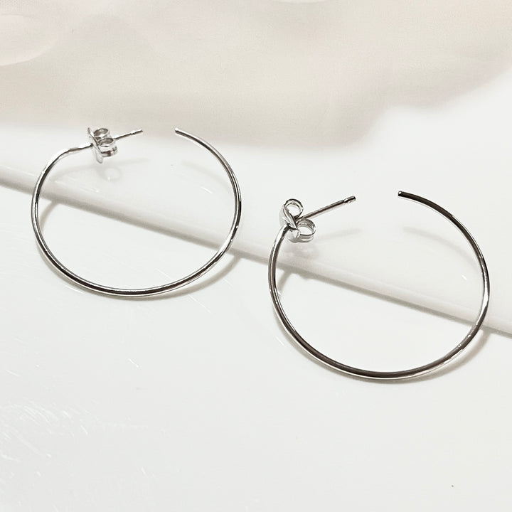 Aretes Plata 🔘Media Argolla Lisa 31MM | Nicola Joyería 