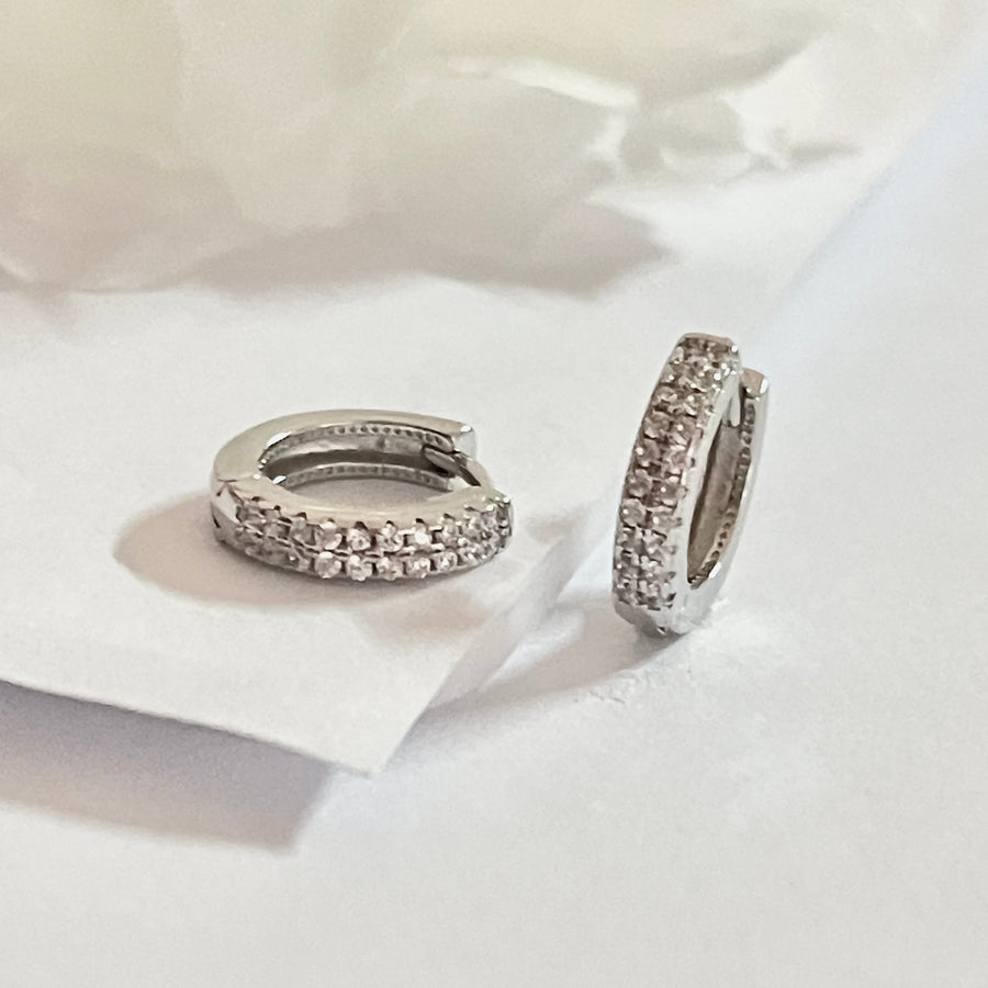 Huggies Plata 💎Brillosos | Nicola Joyería 