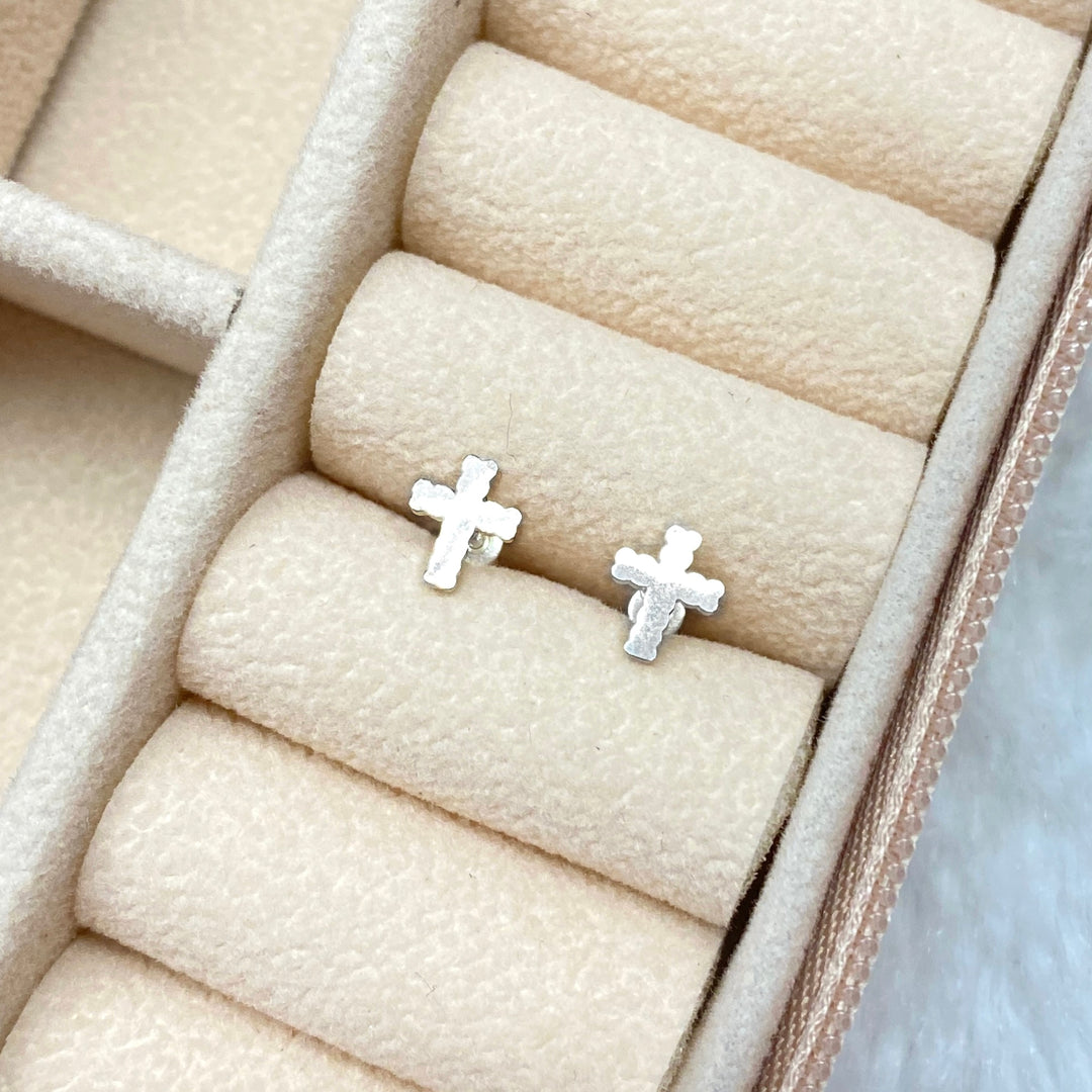 Aretes de Acero Cruz