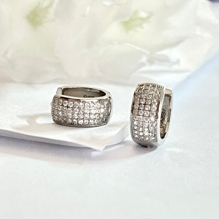 Huggies Plata 💎Grueso Mini | Nicola Joyería 