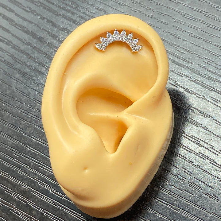 Arete Quirúrgico 💙Curvo Plateado| Nicola Joyería