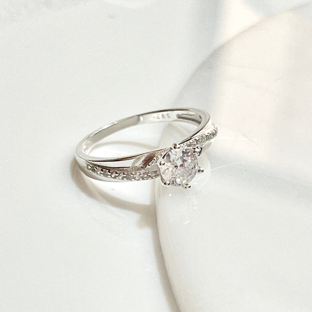 Anillo de Compromiso Línea Blanca  ✨Plata 925 | Nicola Joyería 