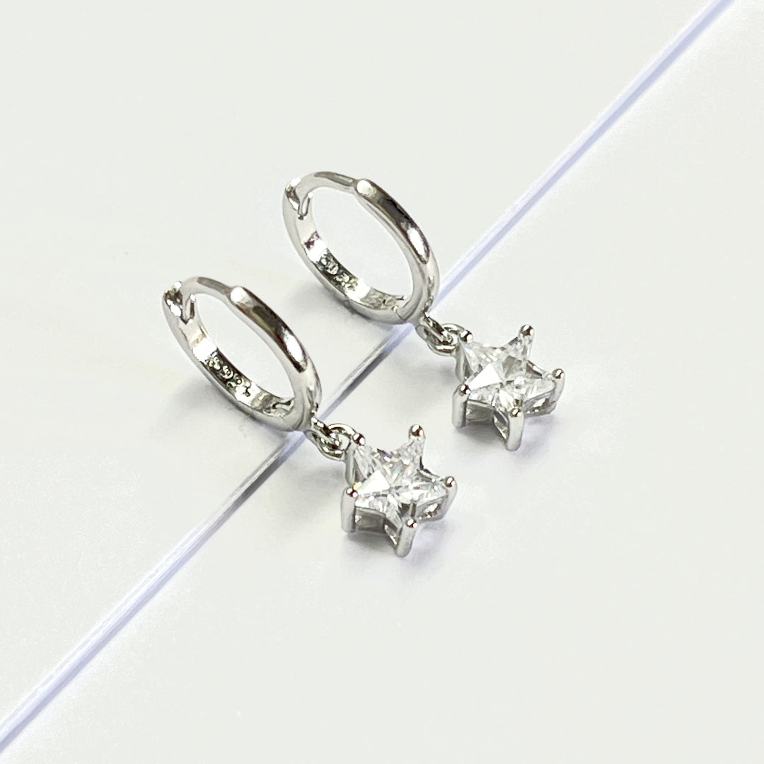 Huggies Plata 💎 Estrella Circonita ⭐️