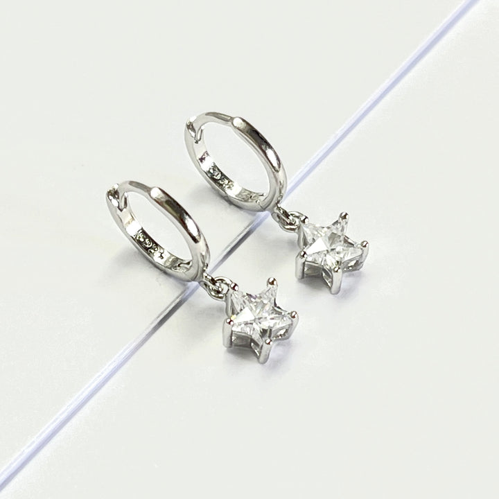 Huggies Plata 💎 Estrella Circonita ⭐️