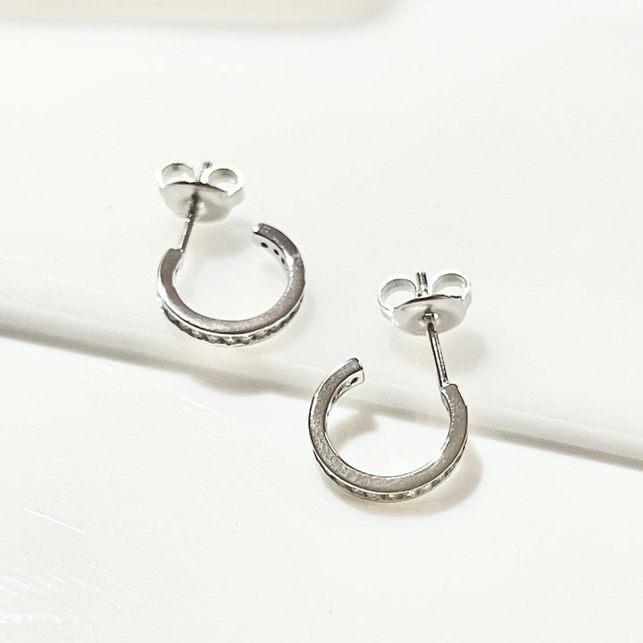 Aretes Plata 🔴 Media Argolla | Nicola Joyería 