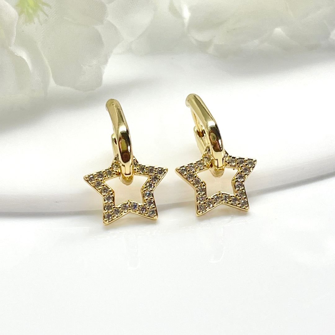 Huggies de Acero ⭐️Estrella Grande Blanca | Nicola Joyería 