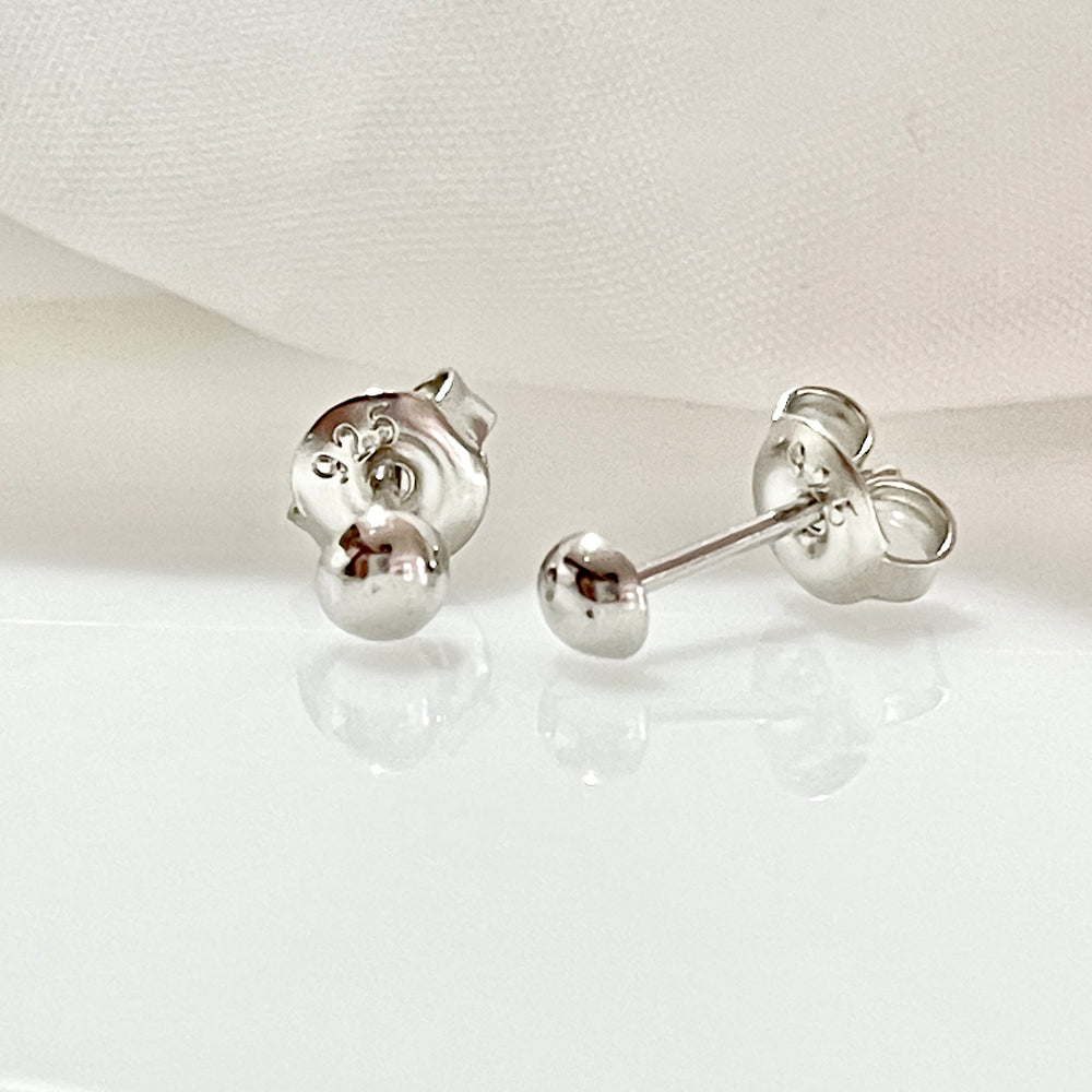 Aretes Plata 🔴 Media Bola Lisa 4MM | Nicola Joyería 