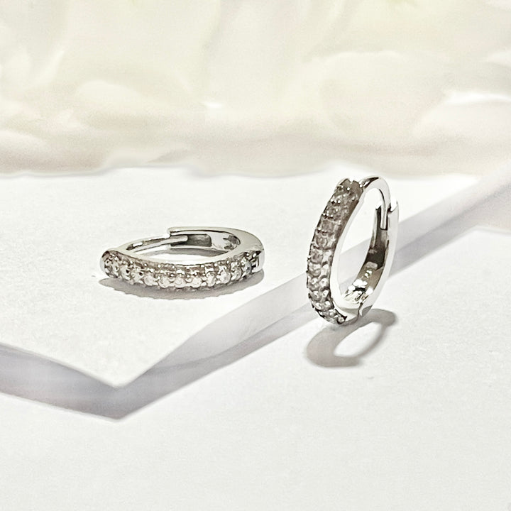 Huggies Plata 💎Extra Brilló Delgado | Nicola Joyeria 