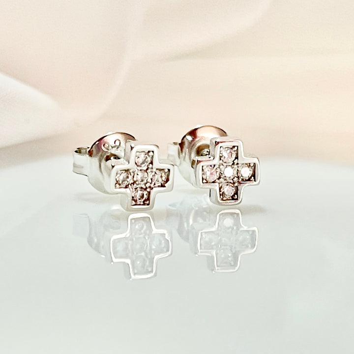 Aretes Plata Mini Cruz ✝️ 6MM