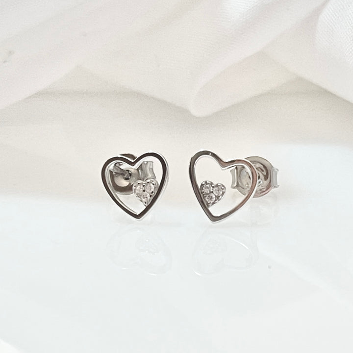 Aretes Plata Corazón Mini Brillo 7MM | Nicola Joyería 